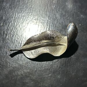 Vintage Emmons Signed  Leaf  Shape Brooch SIlver Tone
